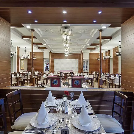 阿尔巴女王酒店 度假村 锡德